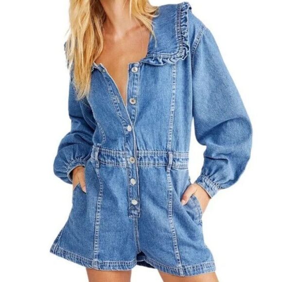 Storia Light Wash Denim Button Front Ruffle Collar Belt Loop Side Pockets Romper - Picture 13 of 14